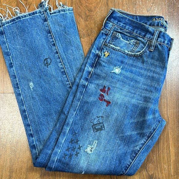 AEO Distressed Embroidered Graffiti Raw Hem Skinny Jeans in Sz: 32 32 - Picture 4 of 9